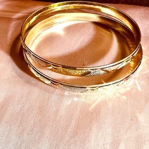 Gold plated “Indian” bangles size medium 💎